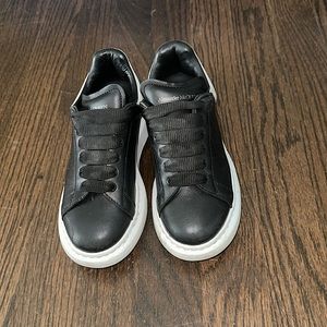 Alexander McQueen kids Oversized Sneaker size 12-12.5 / 30EU Black